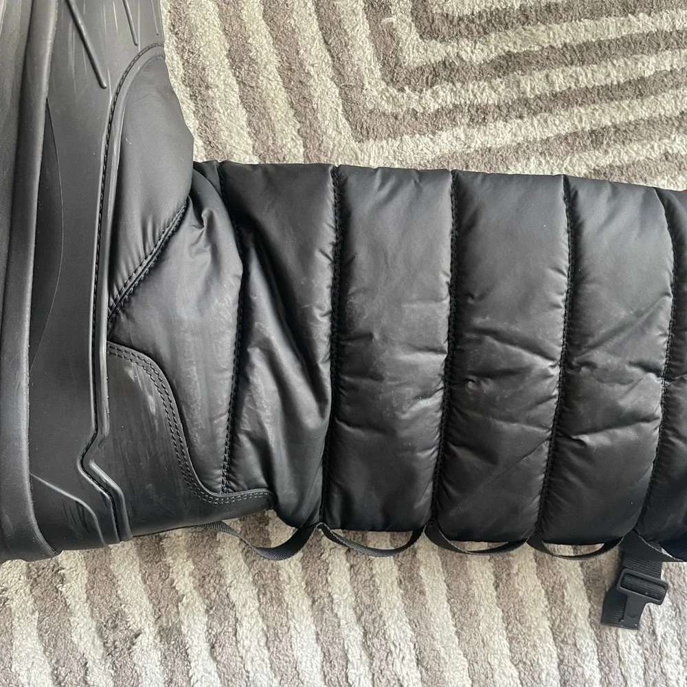 Hunter Black Quilted Boots - Picture 8 of 10